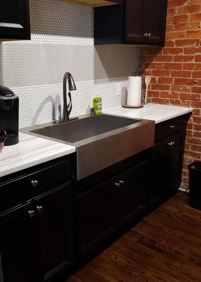Apartment Modern Style And Comfort Near Uc Cincinnati