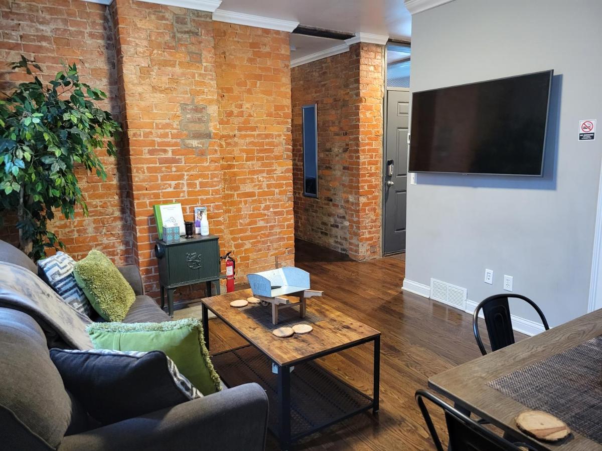 Modern Style And Comfort Near Uc Apartment *
